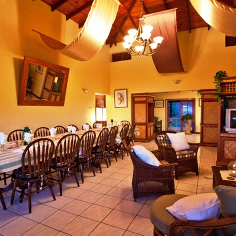 Villa Capri Cap Estate Esterno foto