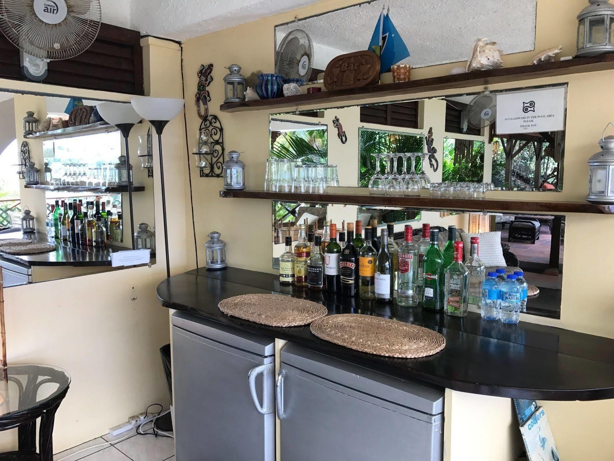Villa Capri Cap Estate Esterno foto